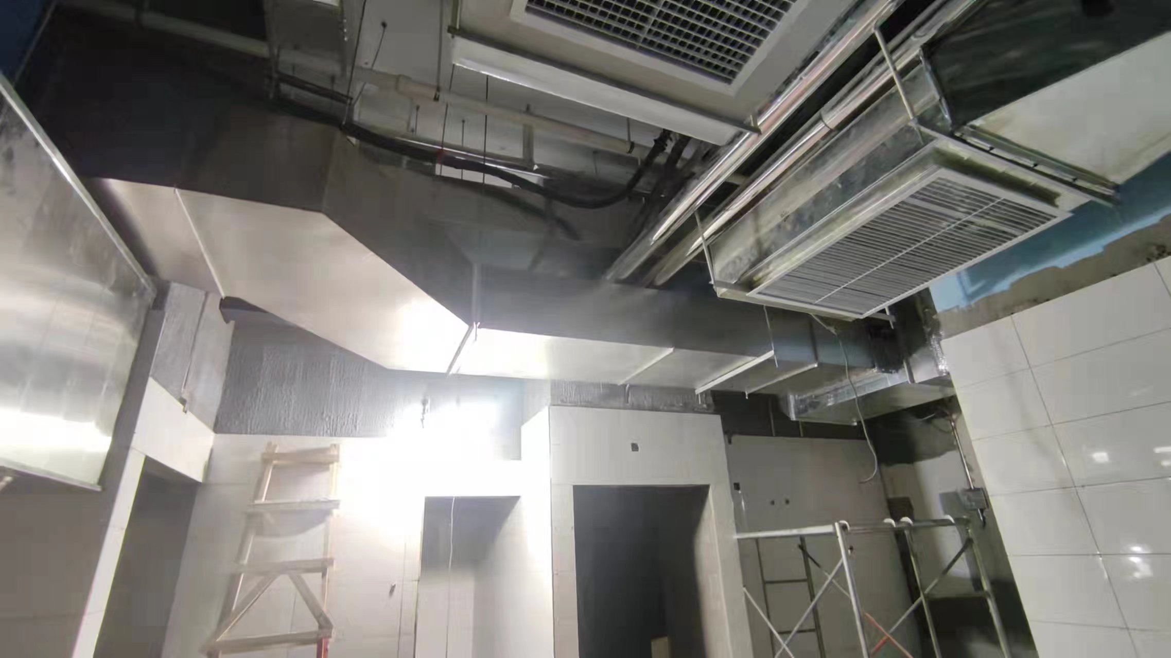 济南通风水蜜桃久久夜色精品国产黄加工